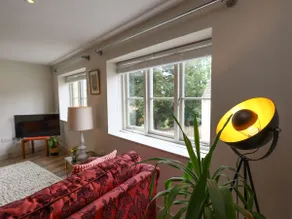 Spacious 1-bed apartment with super king or twin in central Charlbury, Cotswolds - Image 5