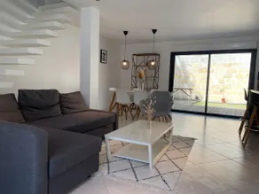 Talence house with 3 bedrooms, parking and garden - Image 3