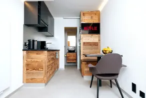 Small but WOW! Studio with pool @ the central lake - Image 2