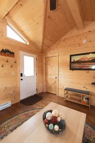 Peaceful & Cozy Cabin in Private Forbes Park - Image 3