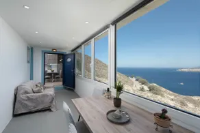 Three bedrooms apartment with sea view. - Image 2