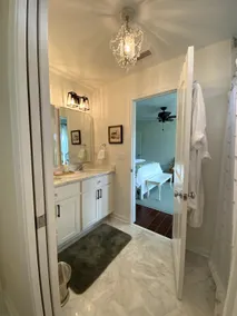 The lake house - Image 4