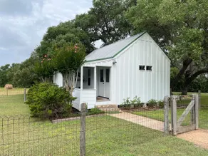 Round Top Area Cottage - Image 3