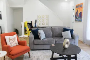 The 3 Story Houston Hideaway - Image 4