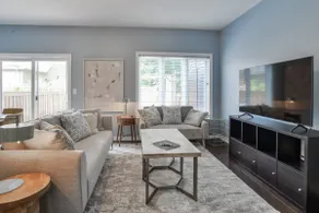 Orillia TwnHse Oasis w King Bed - Image 3