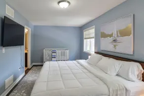 Orillia TwnHse Oasis w King Bed - Image 5