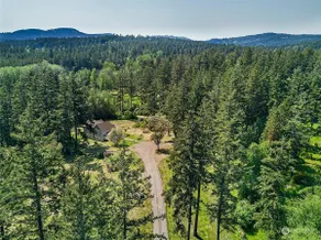 TruNorthwest Retreat | Forest Escape • Sleeps 12 - Image 3