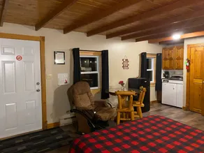Chalet E- Queen * Pets Allowed - Image 5