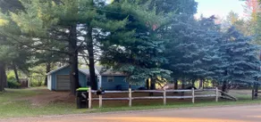 Year round cozy cabin on Trout haven Pond, close to trails & Lake St. Helen - Image 2