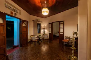 Elegant Villa With Private Garden, Sleeps 12. - Image 2