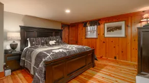 Pvt. Cabin 30Ac. Horses, Pool, River & Trails - Image 5