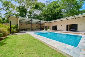 Beautiful Private Villa surrounded by nature - Image 2