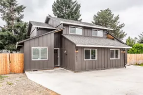 Homey Modern 4Bd Work/Play Oasis - Image 4