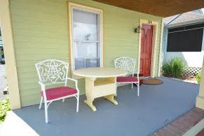 Shipwrights Cottage in Town! - Image 3