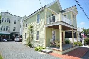 Shipwrights Cottage in Town! - Image 2