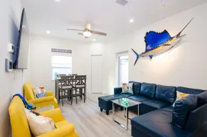 Extremely Private 2 bedroom 2 bath cottage close to beach and inlet bring boat lots of parking - Image 2