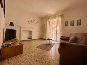 Apartment with two parks - Image 2