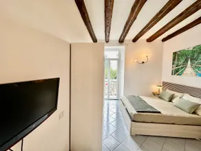 [Near Airport] LOFT University 4 beds - Image 4