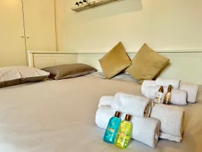 [Near Airport] LOFT University 4 beds - Image 3