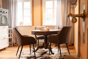 Coachman's room - Image 5