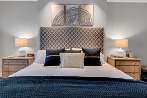 Luxury 3BR Duplex in Prime Location - Image 5
