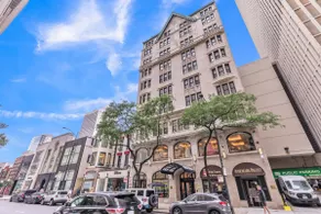Luxury 3BR Duplex in Prime Location - Image 3