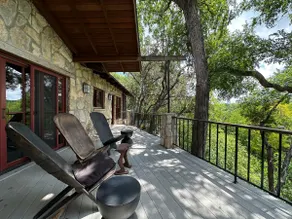 City Retreat in the Trees * Chef's kitchen & Pool - Image 4