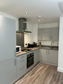 Modern 2BR Sleeps 4 Easy Access to City Centre - Image 3