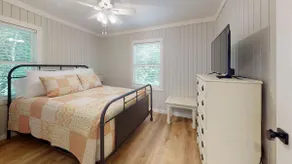 Century Oak Retreat ~ Aggieland Vacation Rentals - Image 4