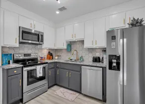 Stylish Coastal Home | 10min from Pensacola Beach! - Image 5