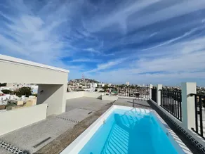 Las Hadas: City Condo with Pool - Image 3