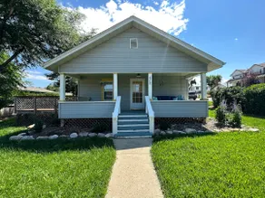 Fenced Yard | PetsOK | Central Air | Sleeps 5 - Image 2