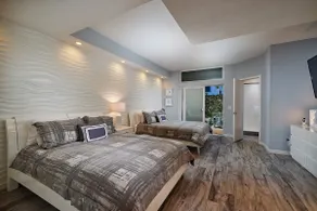 Designer Downtown Home | Sleeps 10 - Image 5