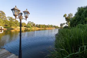 Downtown Riverside Oasis: Deck, Hot Tub & More! - Image 3