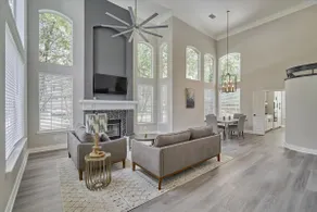 The Woodlands Luxury 4BR/3Bath with Heated Pool and Spa - Image 2