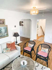 Adorable 1BR Apt. w KING bed 1 m. to square - Image 5