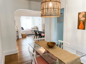 Adorable 1BR Apt. w KING bed 1 m. to square - Image 4