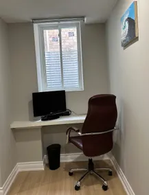 Luxury two-bedrooms guest Apartment + Free Parking - Image 3