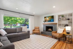 Hot Tub ~ Game Room ~ Media Room ~ USU .4 miles - Image 4