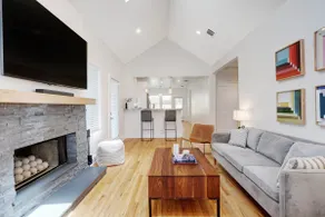 Central Austin Historic Hyde Park - Entire House - Image 3