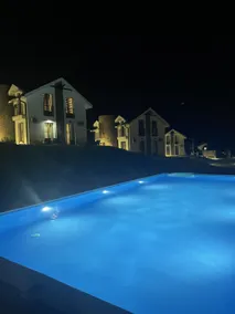 Royal King Villa 2 - Image 4