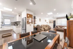 Highett Charm - Spacious modern 3 bedroom Unit - Image 2