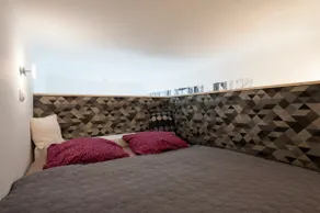 Cute centrally located flat with AC - Image 3