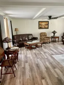 Lake Rd 4BR – Near Harbor & Geneva, Sleeps 10 - Image 2