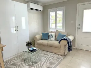 Guest house in Harrington Park - Image 2