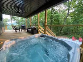 Big Bottom Bungalow: Park Views, Secluded, Hot Tub - Image 4