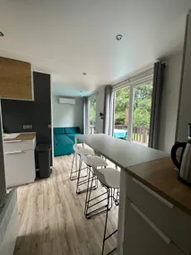 Modern SPA Chalet – 3 Bedrooms - Image 4