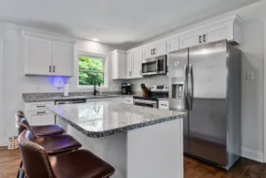 Newly Renovated 4Bedroom near LR - Image 5