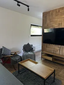 Modern flat in a peaceful area - Image 2