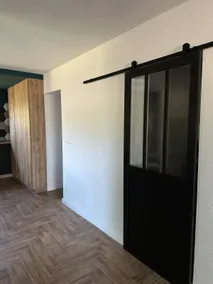Modern flat in a peaceful area - Image 3